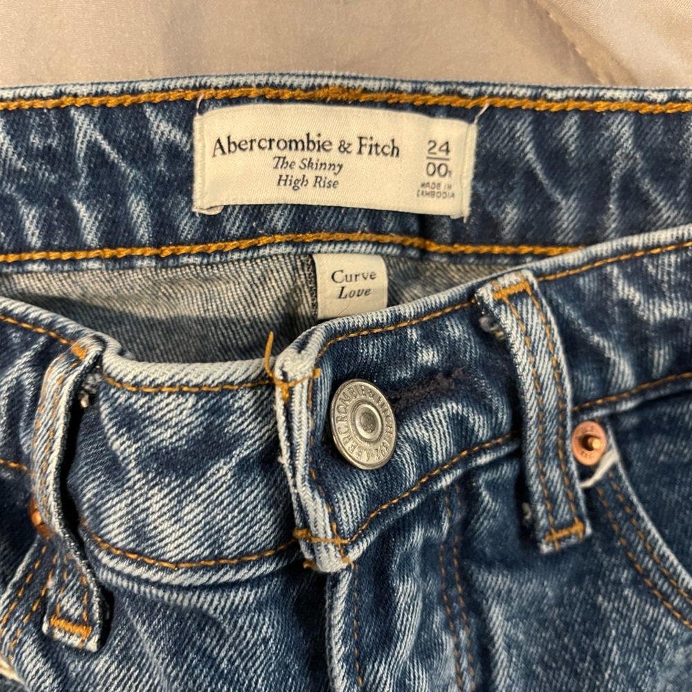 Abercrombie curve love jeans